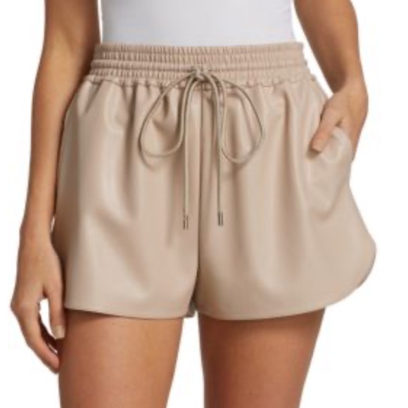 En semble vegan leather beige with drawstring shorts M - Picture 1 of 10